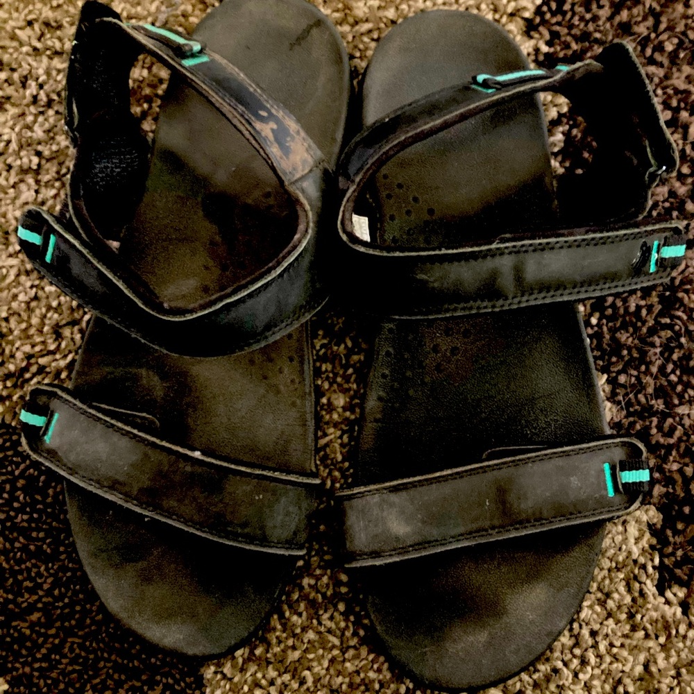 New balance sandals
